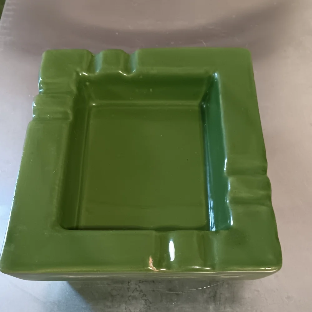 Vintage Chunky Green Ashtray - Picture 4 of 5